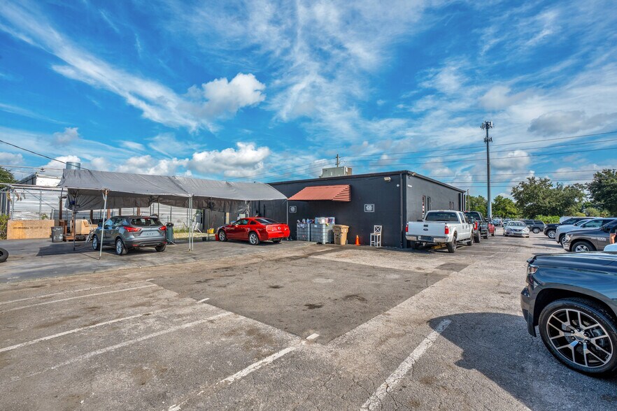 More Photos Of 120 W Carroll St, Kissimmee Warehouse For Sale
