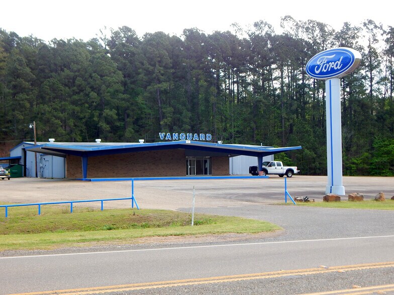 More Photos Of 143 Texas Highway 49, Hughes Springs Auto Repair For Sale
