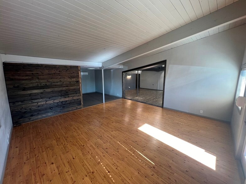 More Photos Of 1635-1645 12th St SE, Salem Freestanding For Sale