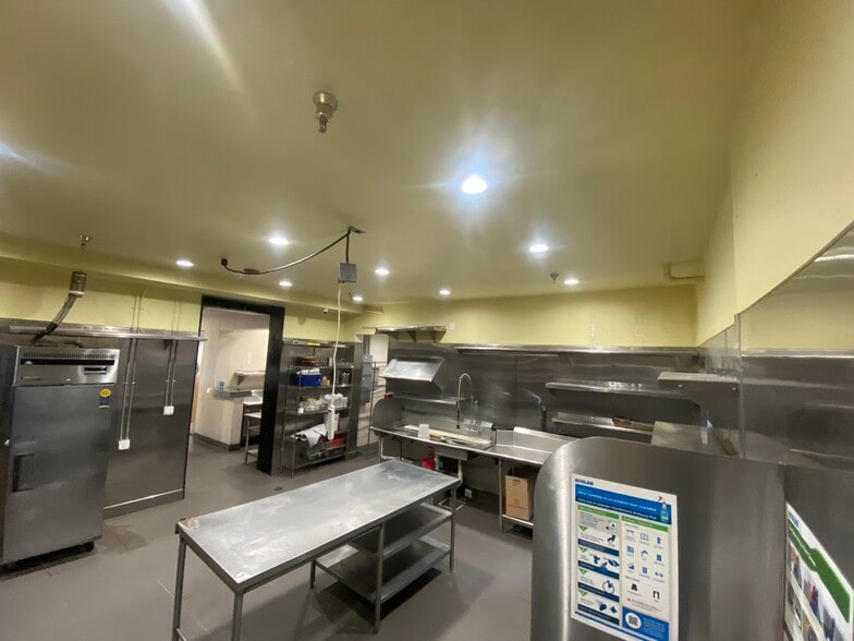 More Photos Of 38-46 E Colorado Blvd, Pasadena Storefront Retail Office For Lease