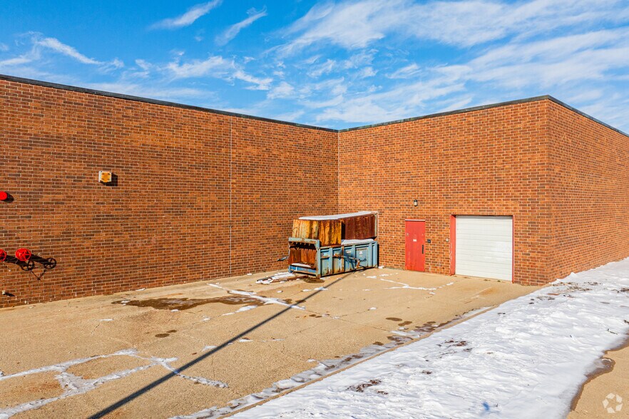 More Photos Of 2917 N Vermilion st, Danville General Retail For Sale