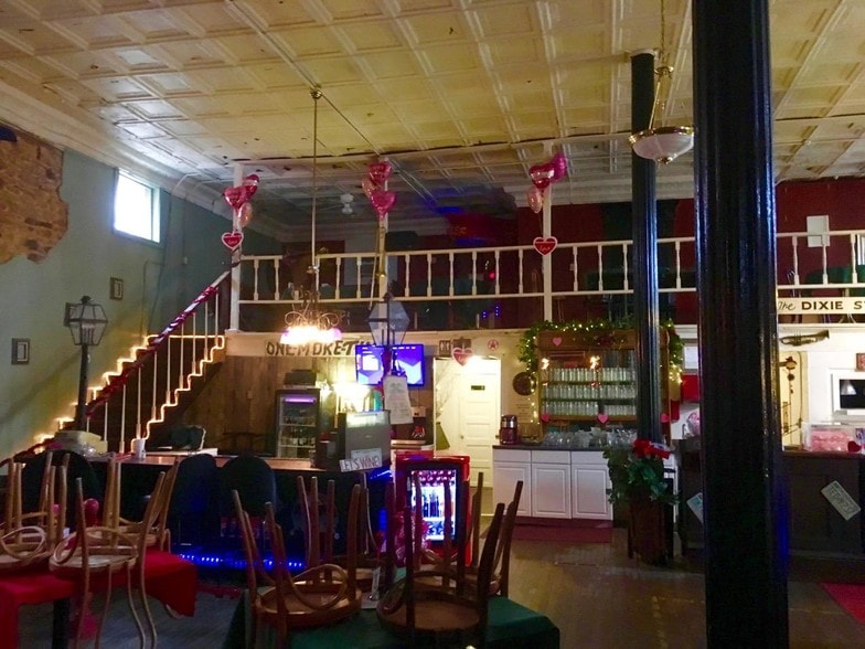 More Photos Of 104 S 2nd St, Okemah Restaurant For Sale