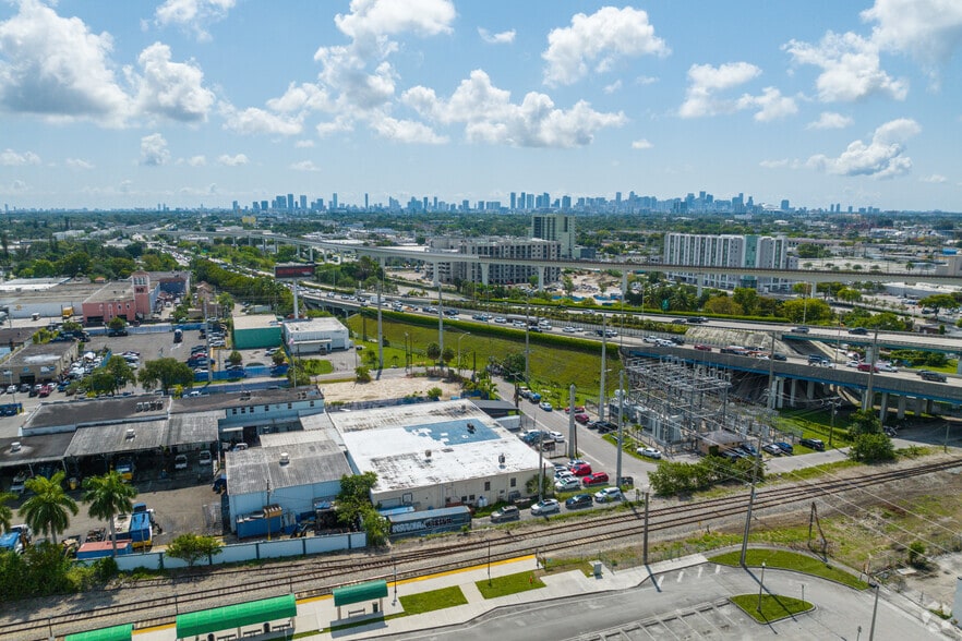More Photos Of 1111 SE 14th St, Miami Manufacturing For Sale