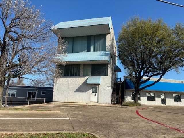 More Photos Of 4355 Interstate 30, Mesquite Office For Lease