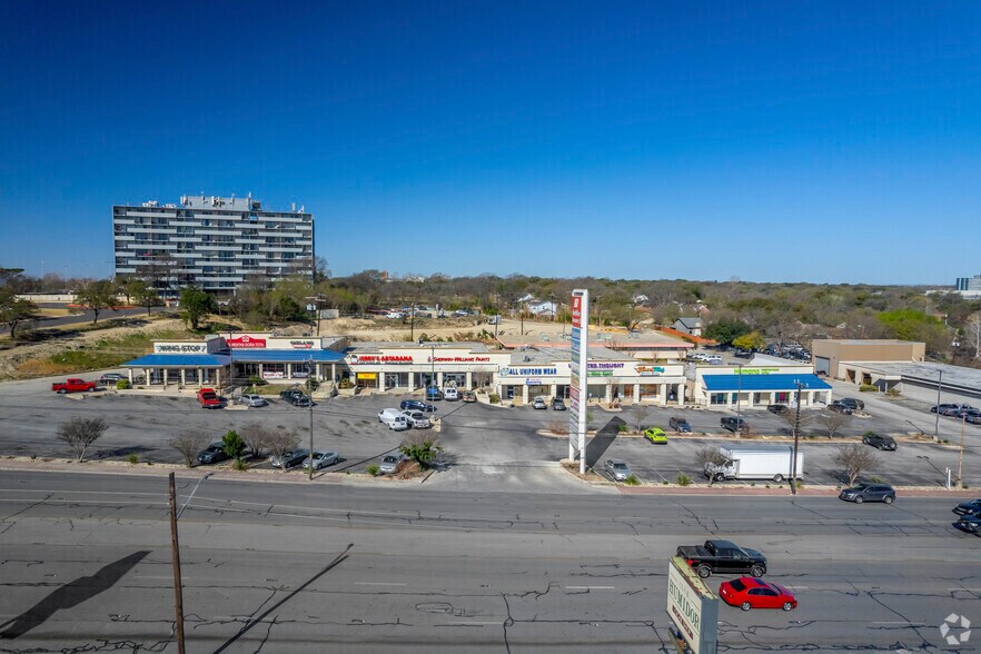 More Photos Of 7049-7075 San Pedro Ave, San Antonio Storefront For Lease