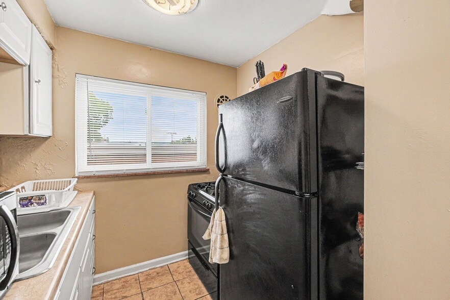 More Photos Of 2370 Losantiville Ave, Cincinnati Multifamily For Sale