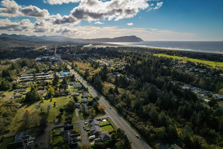 More Photos Of 4253 Highway 101 N, Gearhart Hotel For Sale