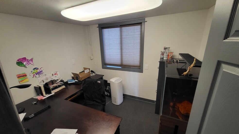 More Photos Of 147 SE Evergreen Ave, Redmond Office For Sale