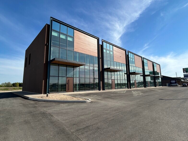 Primary Photo Of 2575 Highway 20, Welland Storefront Retail Office For Lease