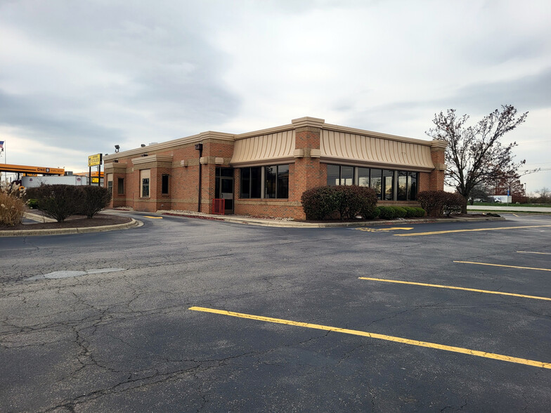 Primary Photo Of 50 Roberts Rd, Wilmington Fast Food For Lease