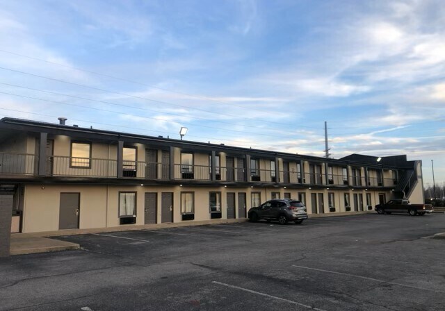 More Photos Of 5001 Hinkleville Rd, Paducah Hotel For Sale