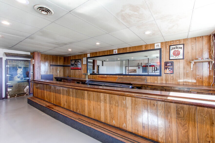 More Photos Of 618 1st Ave, Deer Trail Restaurant For Sale