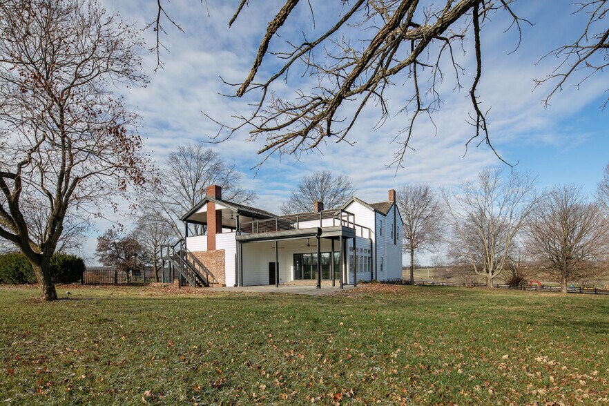 More Photos Of 1975 Georgetown Rd, Paris Lodge Meeting Hall For Sale