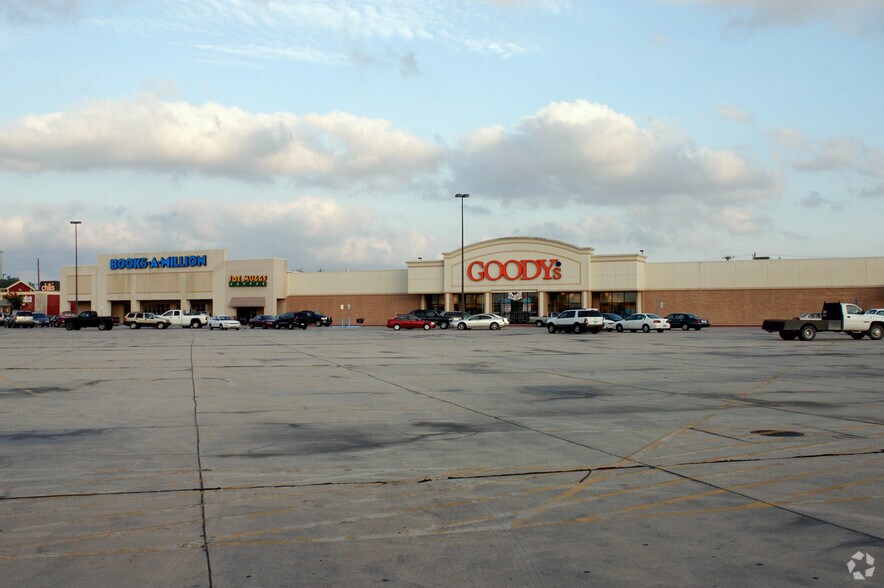 Primary Photo Of 1539 Martin Luther King Jr Blvd, Houma Freestanding For Lease