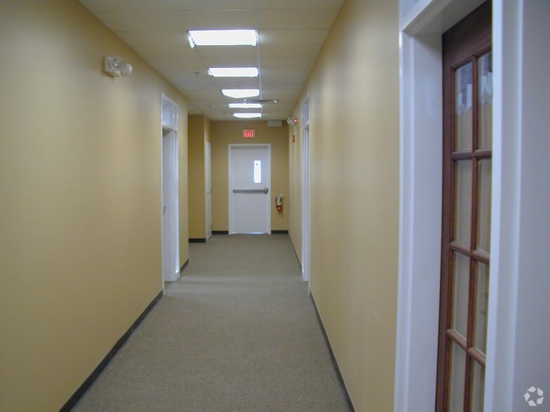 More Photos Of 222 Carter Dr, Middletown Medical For Sale