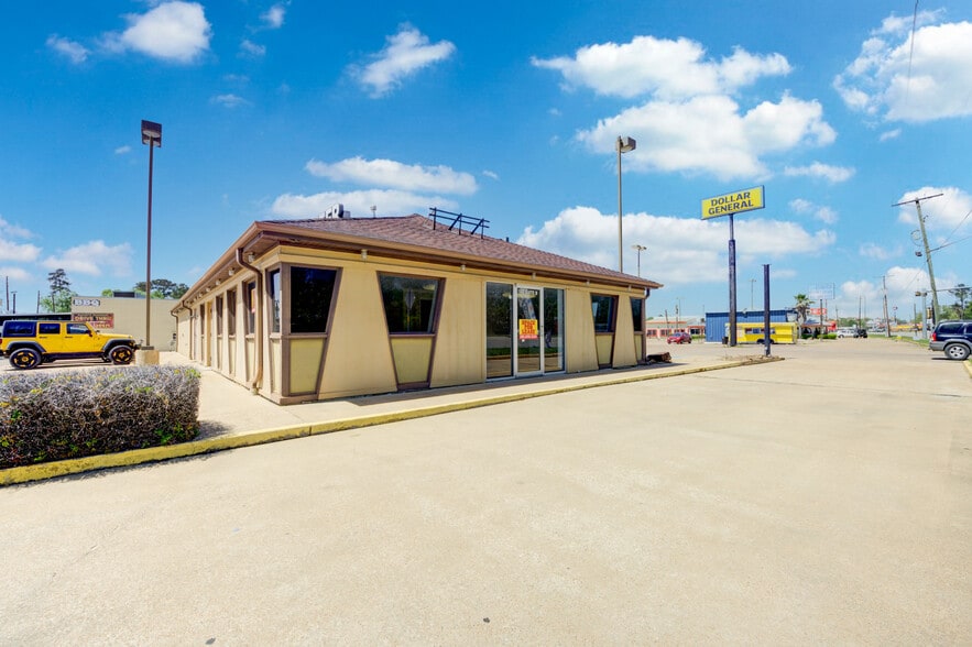 More Photos Of 142 Truly Plz, Cleveland Freestanding For Sale