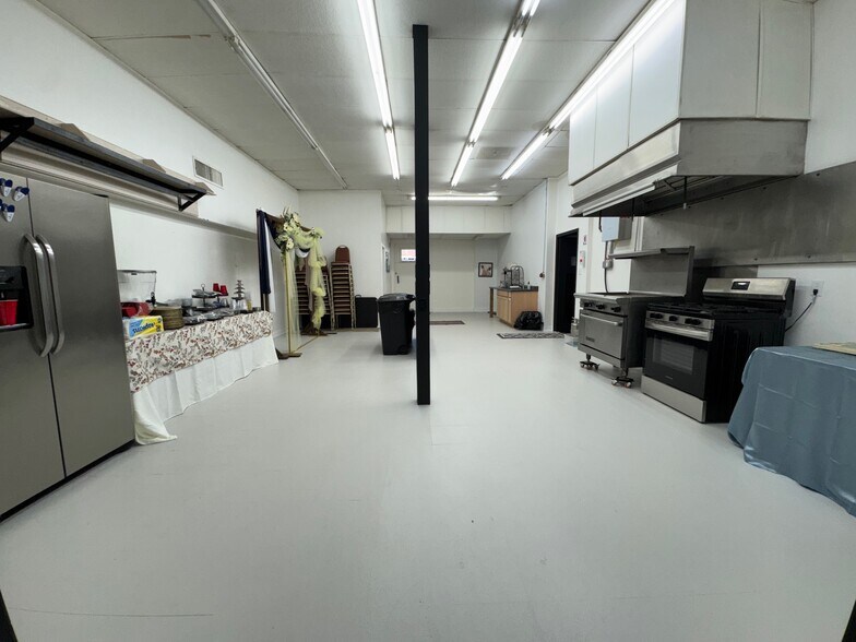 More Photos Of 111 Water St, Horse Cave Storefront For Sale