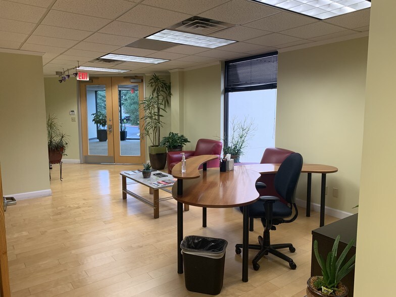 More Photos Of 3200 Steck Ave, Austin Office For Sale
