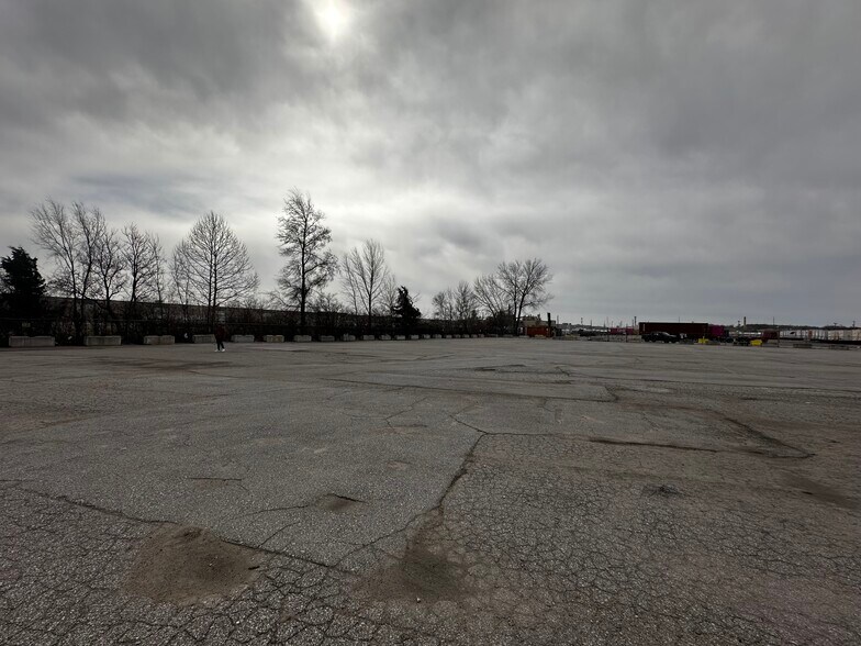 More Photos Of 3359 Brinkerhoff Rd, Kansas City Land For Lease