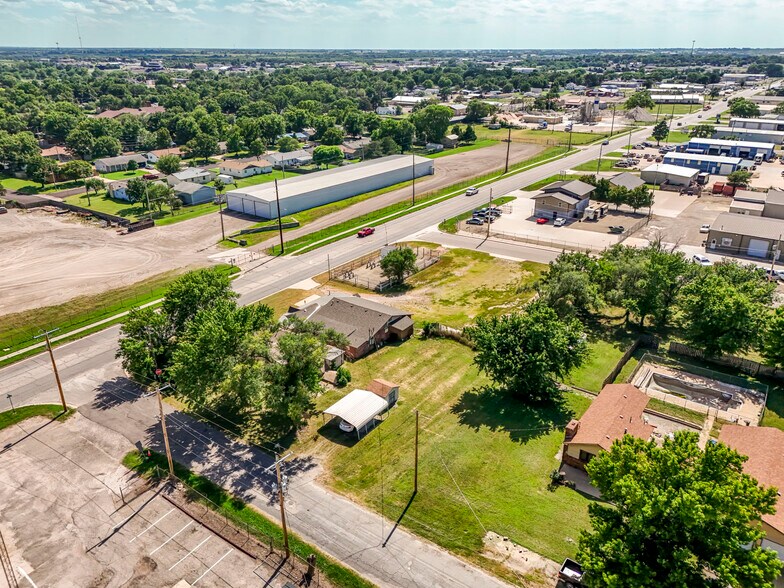 More Photos Of 1610 W 6th Ave, El Dorado General Retail For Sale