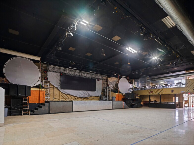 More Photos Of 1508 SE 25th St, Oklahoma City Bar For Sale