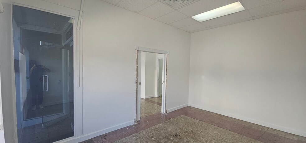 More Photos Of 803 Lake Ave, Lake Worth Storefront For Sale