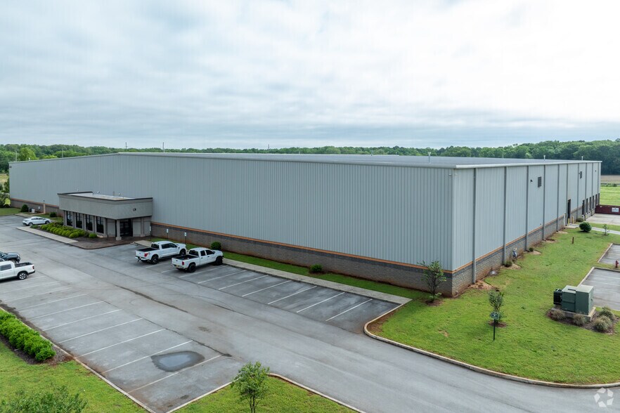 More Photos Of 5059 Endeavor Way, Tanner Warehouse For Lease