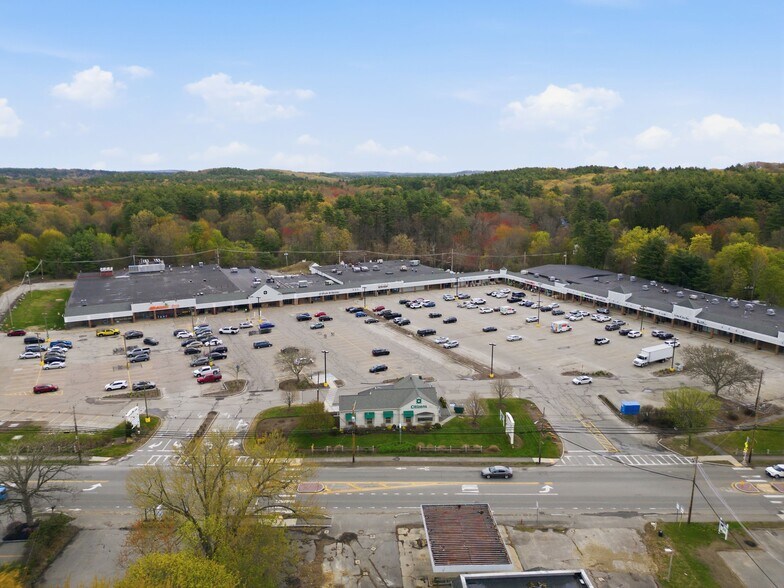 More Photos Of 117-127 Great Rd, Stow General Retail For Lease