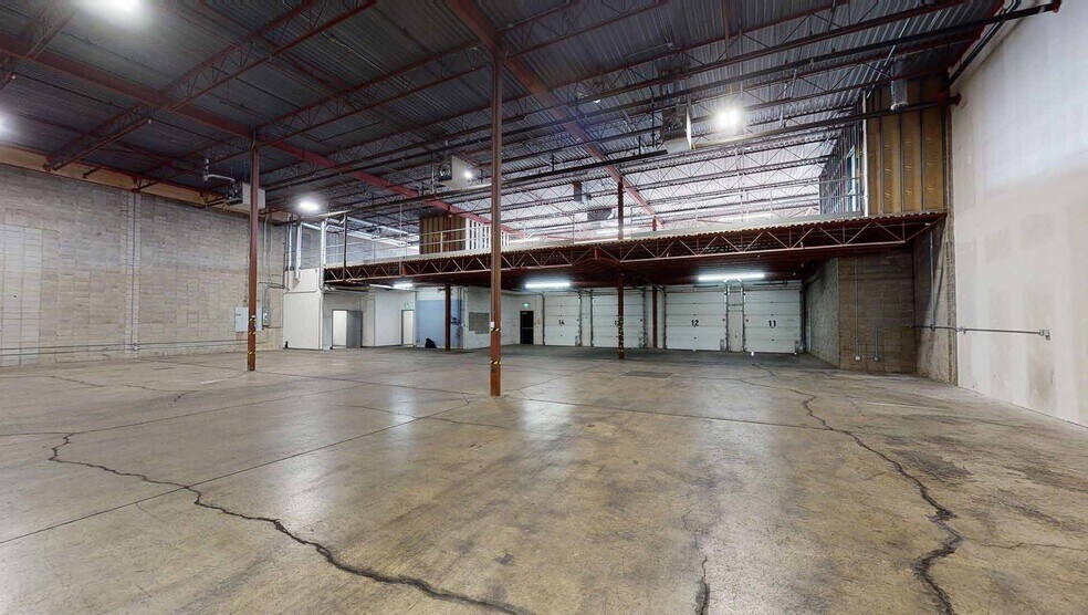 More Photos Of 11307-11329 166 A St NW, Edmonton Distribution For Lease