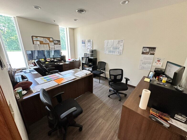 More Photos Of 515 Atlas Ave, Madison Manufacturing For Sale