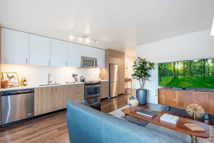 More Photos Of 900 NE 65th St, Seattle Apartments For Lease