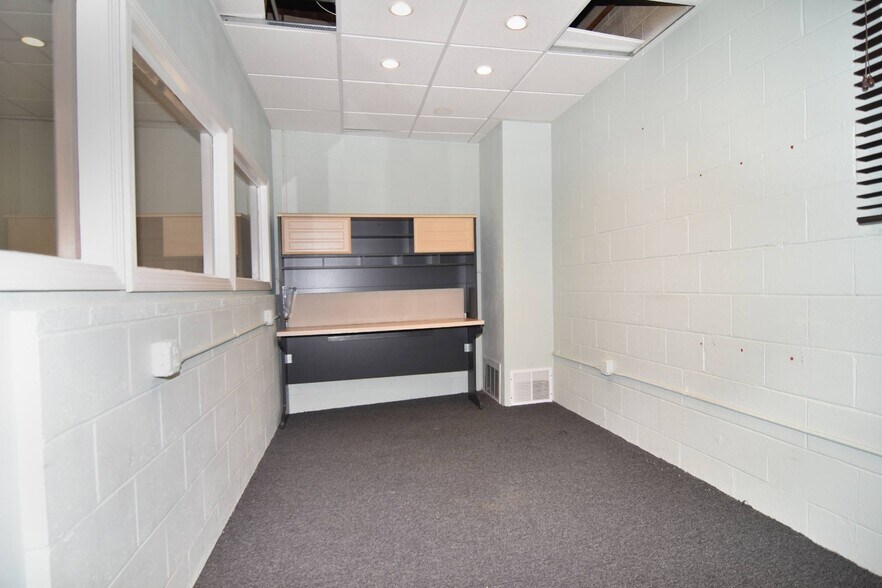 More Photos Of 862 Charles St, Providence Medical For Sale