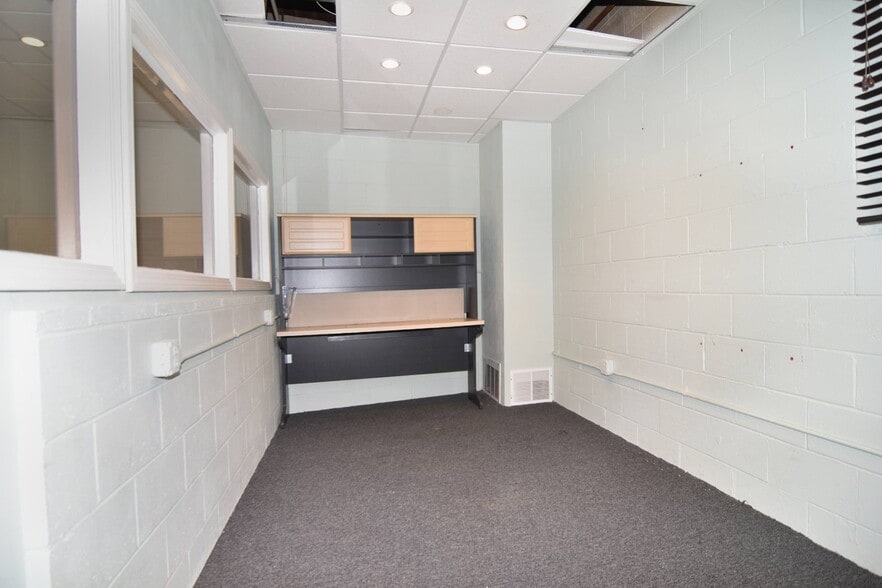 More Photos Of 862 Charles St, Providence Medical For Sale