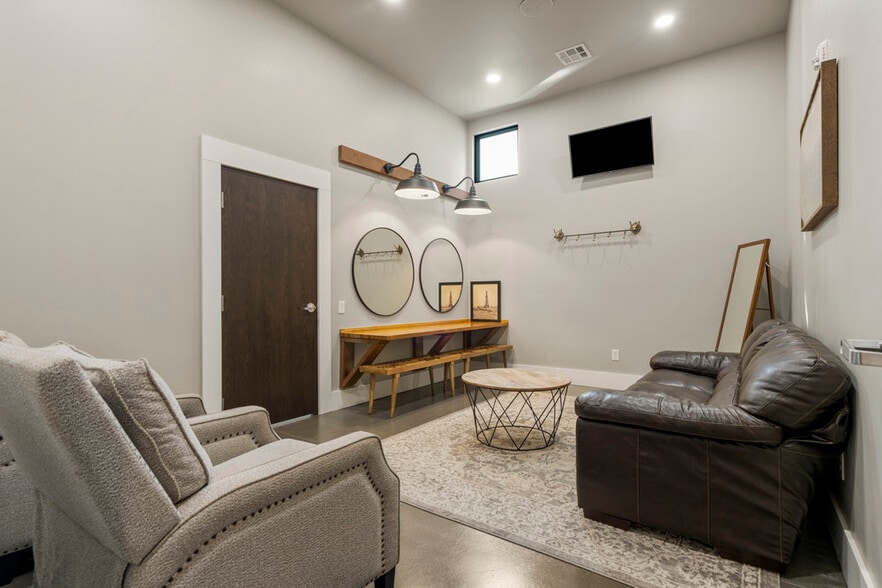 More Photos Of 19501 W 41st St, Sand Springs Specialty For Sale
