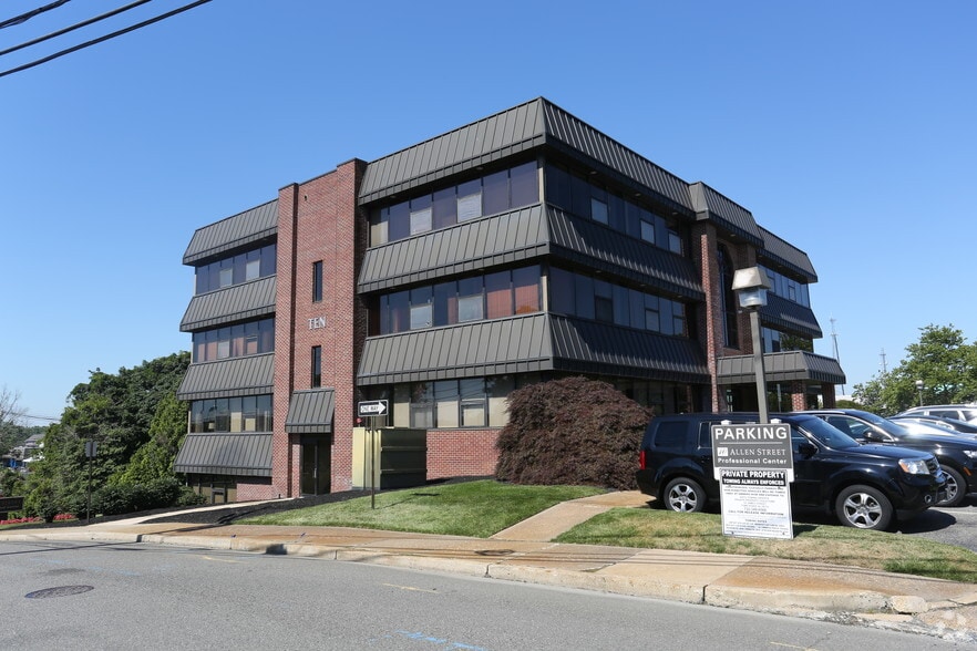 More Photos Of 10 Allen St, Toms River Office For Lease