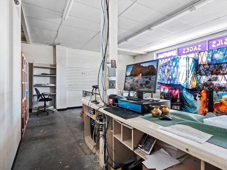 More Photos Of 1480 S State St, Salt Lake City Storefront For Sale