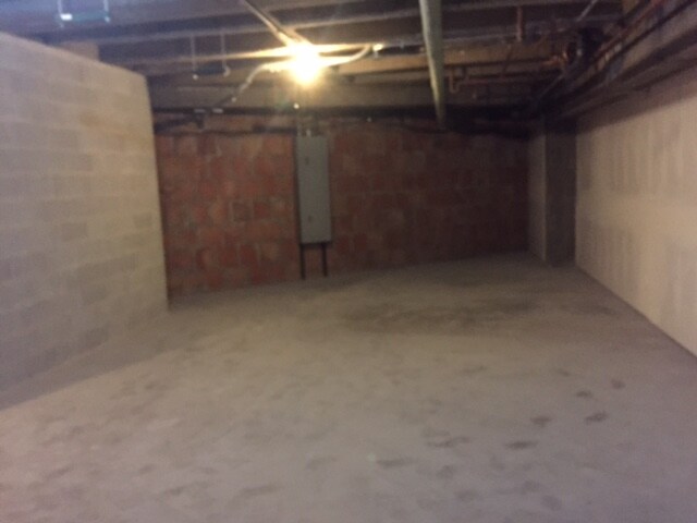 More Photos Of 2769-2787 N Milwaukee Ave, Chicago Coworking Space