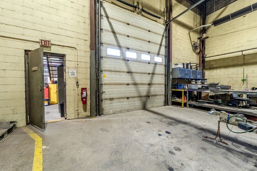 More Photos Of 9 Hawk St, Nanticoke Industrial For Sale