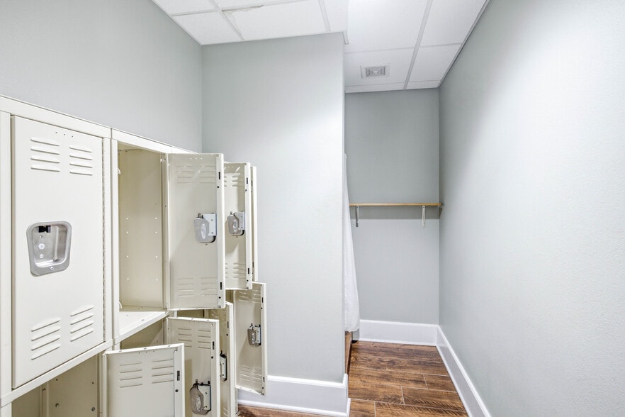 More Photos Of 5784 Chumuckla Hwy, Pace Freestanding For Lease