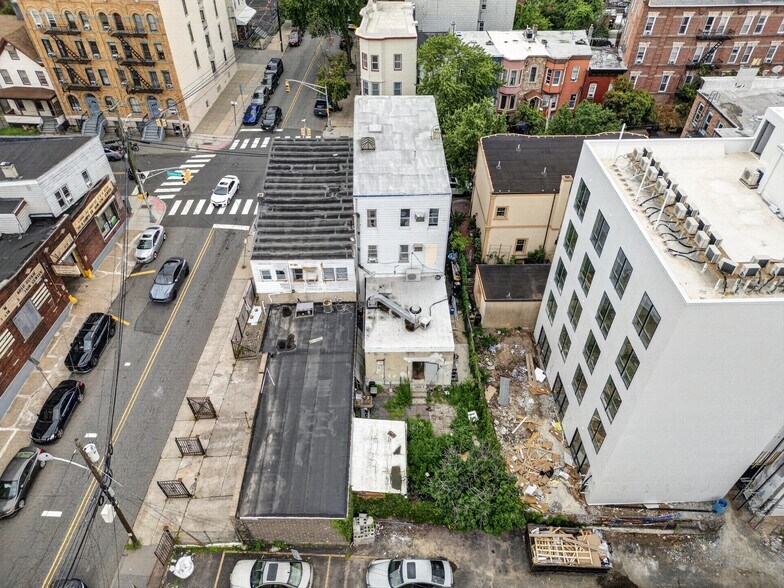 More Photos Of 154 Chestnut Ave, Jersey City Restaurant For Sale