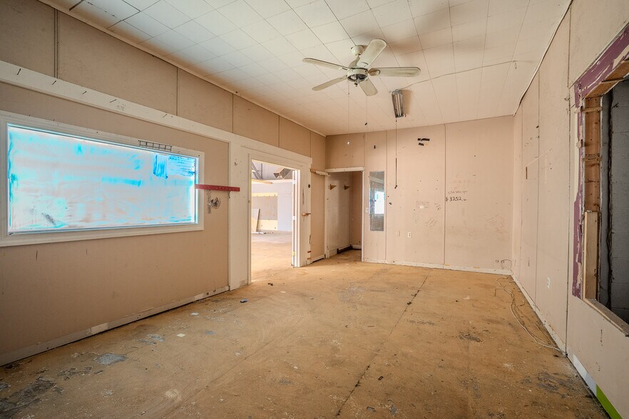 More Photos Of 77 S Union St, Lambertville Restaurant For Sale