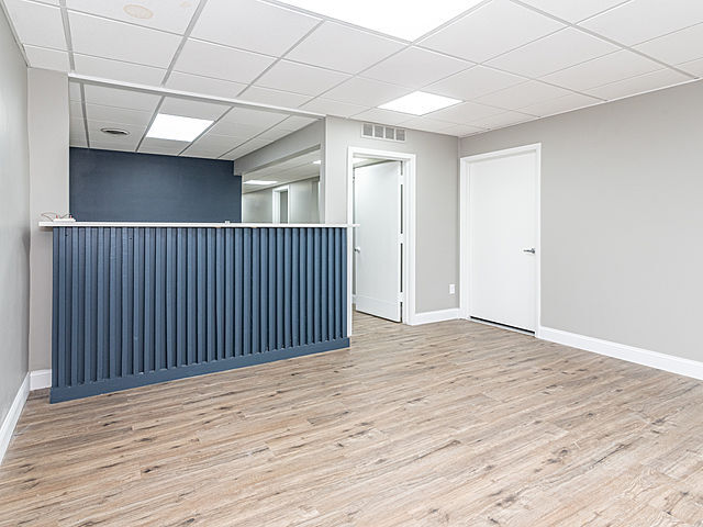 More Photos Of 16975-16991 Farmington Rd, Livonia Medical For Lease