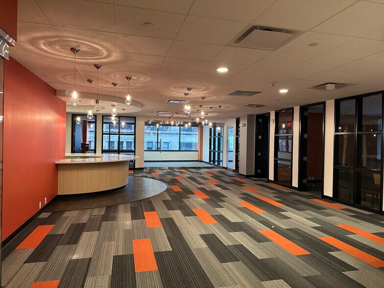 More Photos Of 80 State St, Albany Office For Lease