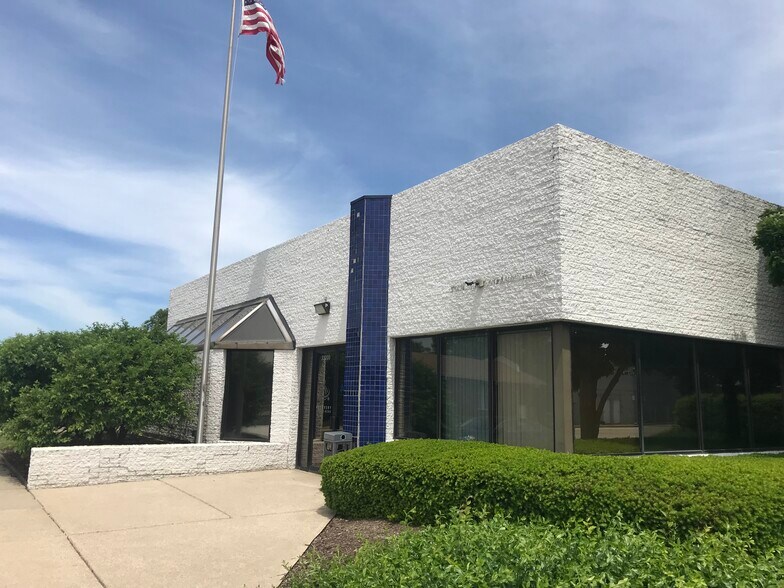 More Photos Of 33200 Dequindre Rd, Sterling Heights Medical For Lease