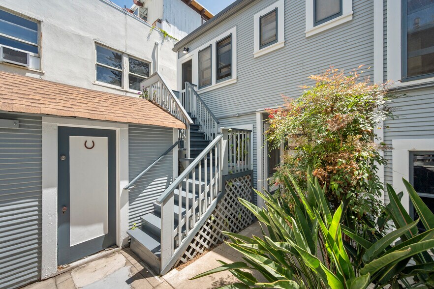More Photos Of 1042-1052 Adella Ave, Coronado Apartments For Sale