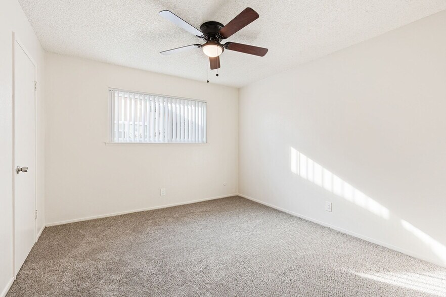 More Photos Of 3765-3785 N Millbrook Ave, Fresno Apartments For Sale