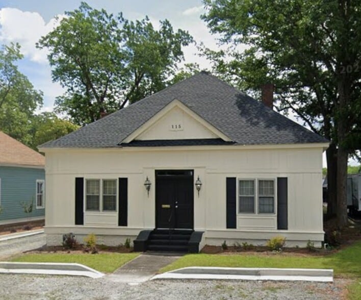 Primary Photo Of 115 Vista Cir, Macon-Bibb Office For Sale