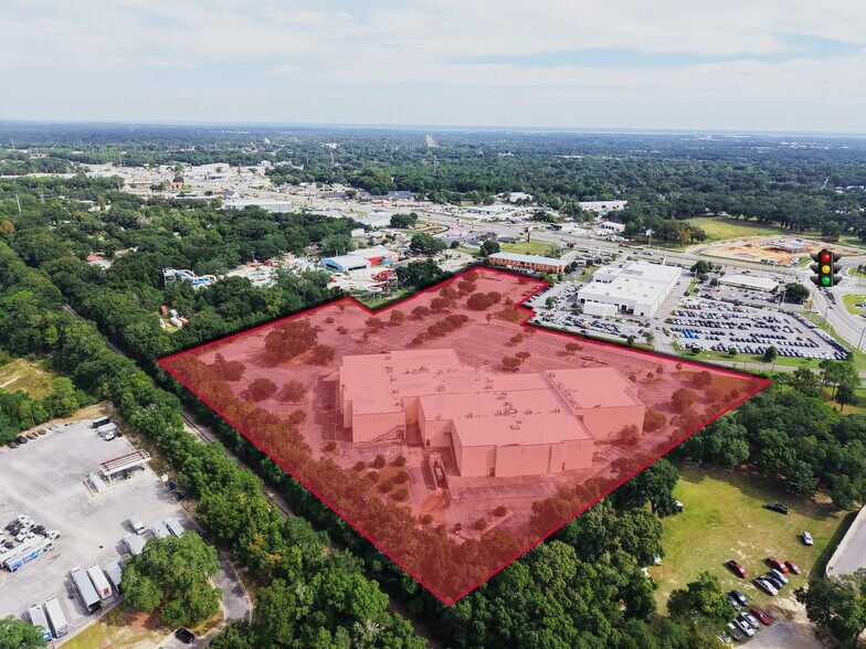 More Photos Of 6595 W St, Pensacola Movie Theatre For Sale