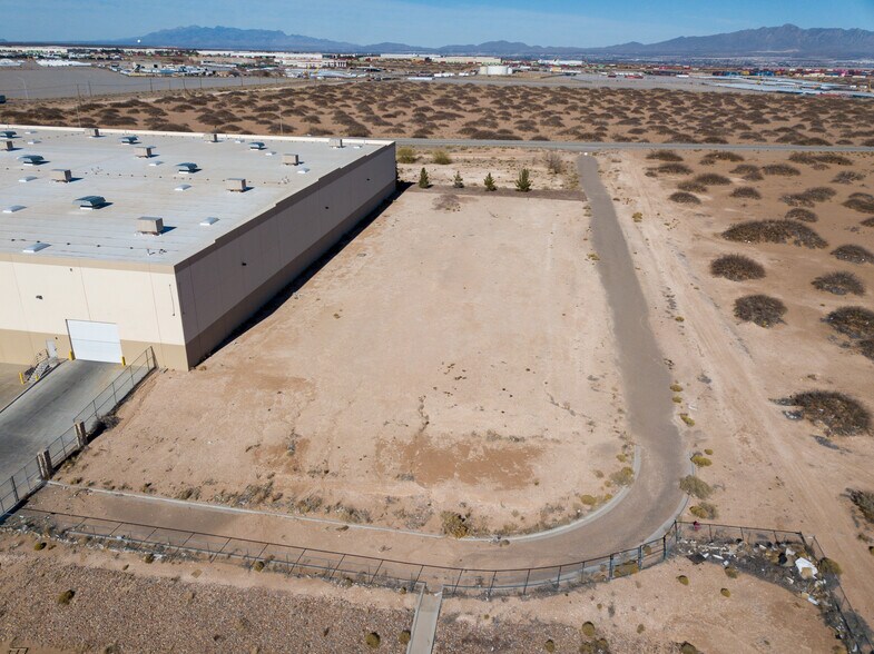 More Photos Of 465 Industrial Ave, Santa Teresa Manufacturing For Lease