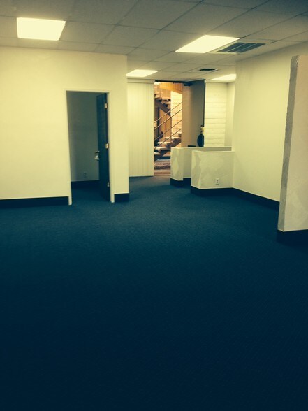 More Photos Of 1700 E Desert Inn Rd, Las Vegas Office Residential For Lease